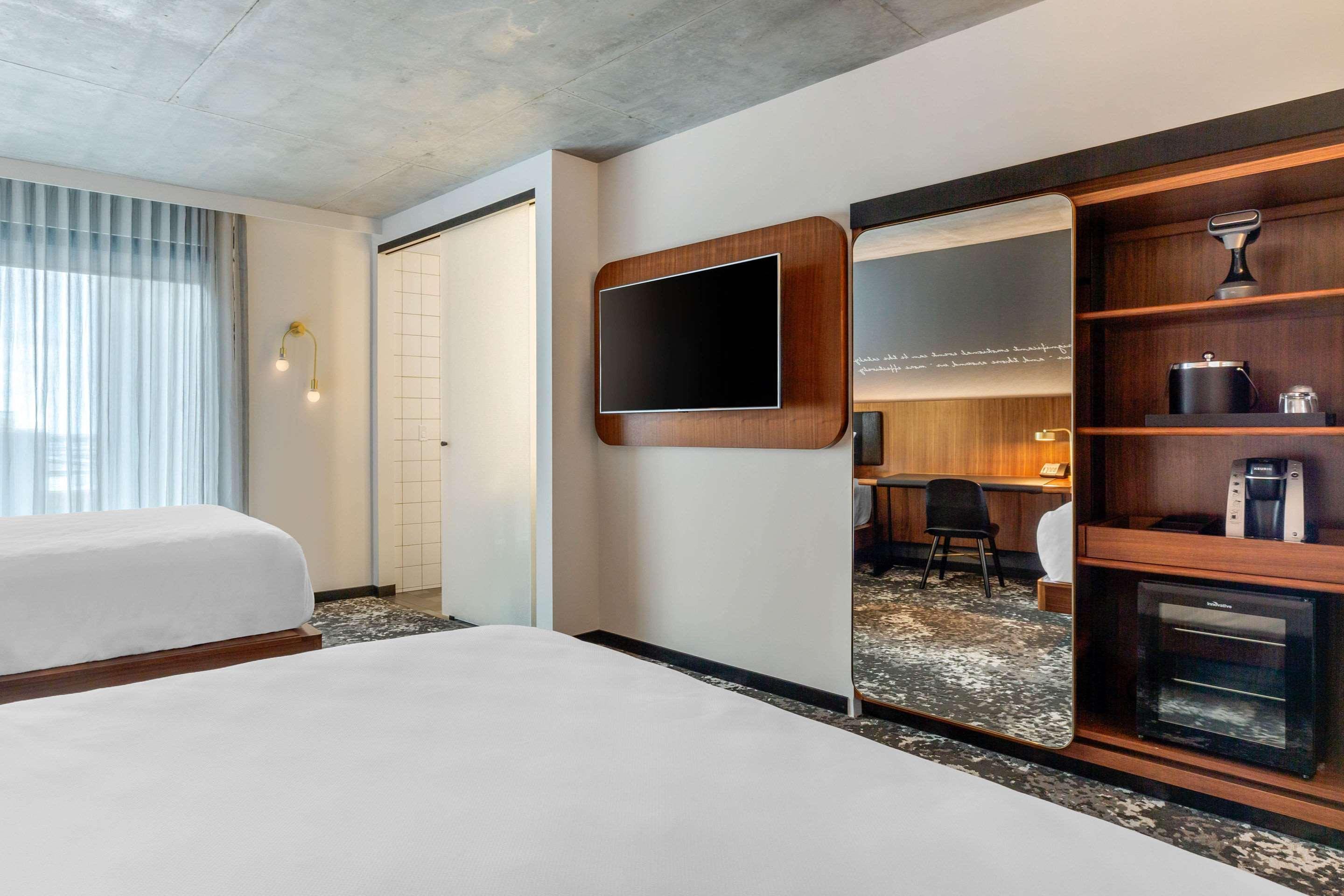 Cambria Hotel Boston Downtown - Seaport Exterior foto